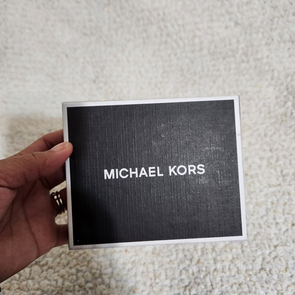 MICHAEL KORS BLUE SLIM BILLFOLD WALLET WITH ORIGINAL GIFT BOX - Picture 6 of 10